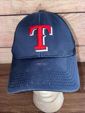 Pre Owned Youth Fitted New Era Texas Rangers Navy Baseball Cap with Red 'T' Logo